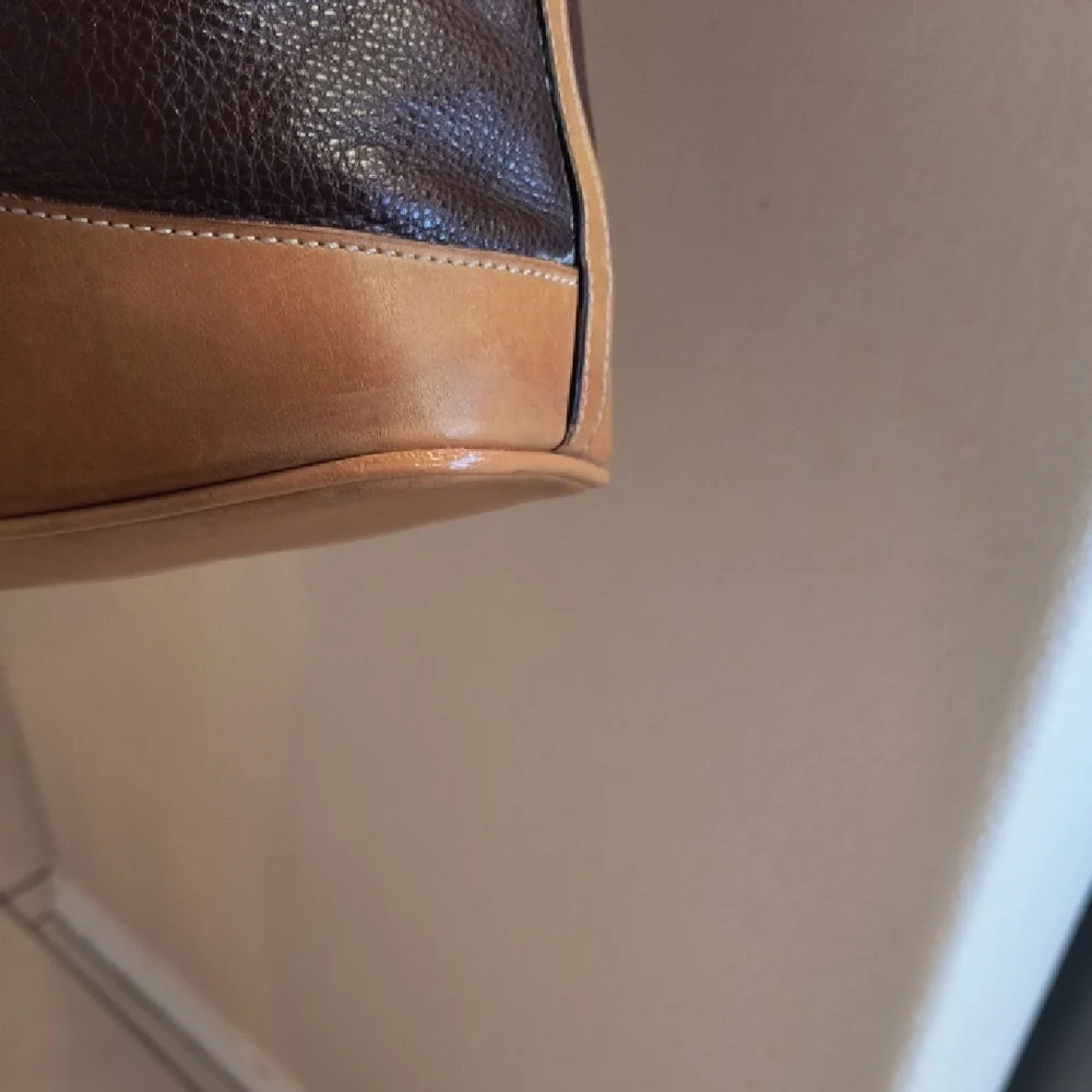 Ghurka Maroon Leather Bucket Bag - Picture 3 of 15